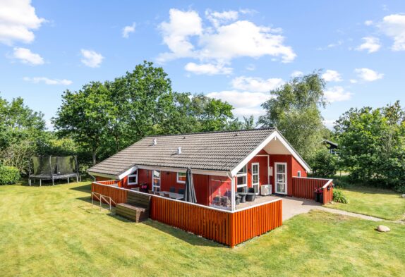 Sommerhus med spabad og sauna i Jegum Ferieland
