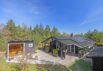 Skønt sommerhus på stor naturgrund i Houstrup – renoveret i 2023 (billede 1)