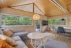 Hyggeligt sommerhus med skøn træterrasse (billede 2)