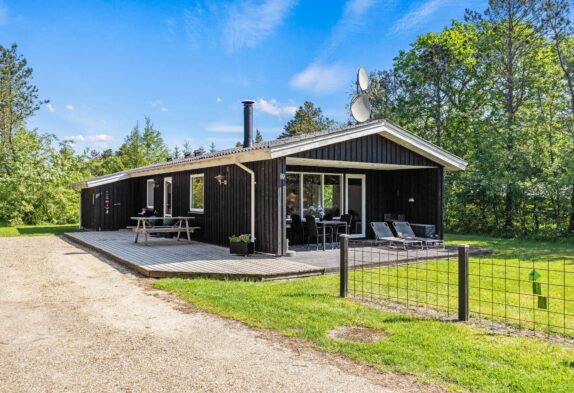 Einladendes, helles Ferienhaus mit Kamin und Sauna in Houstrup