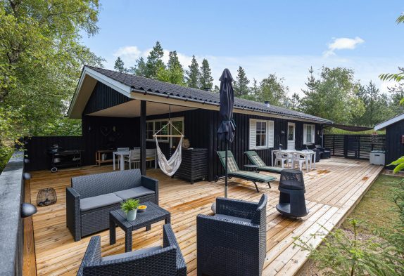 Modern eingerichtetes Ferienhaus in privater Umgebung in Houstrup