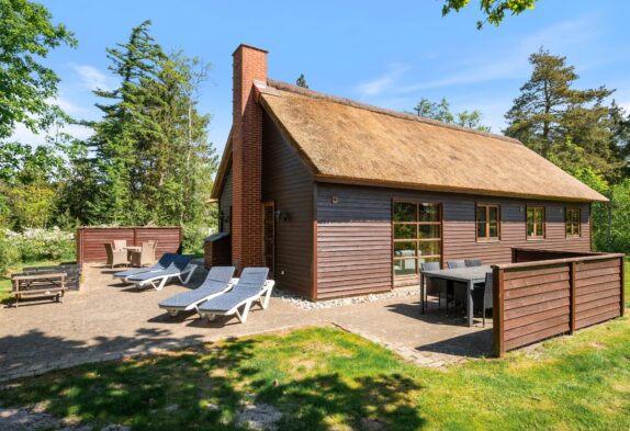 Reetdachhaus in Houstrup mit Whirlpool und Sauna