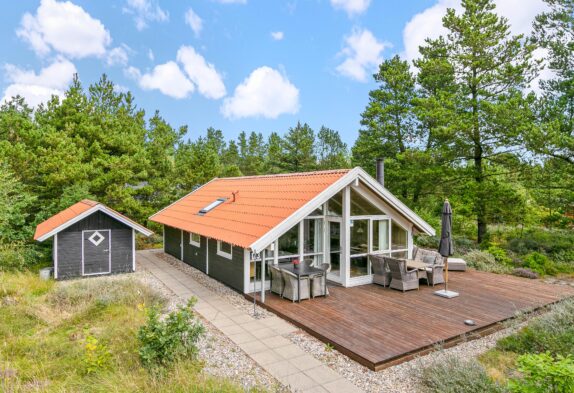 Rigtig sommerhusferie i idylliske og fredelige omgivelser med sauna og spa