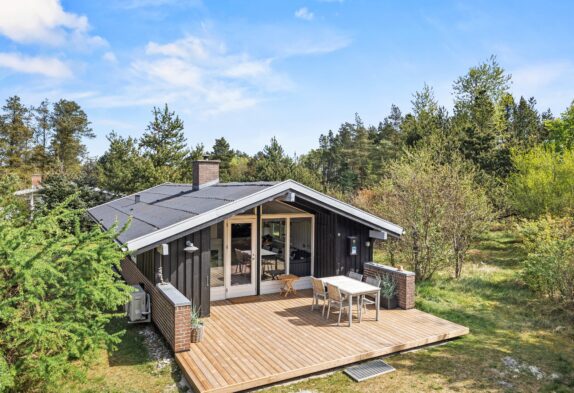 Hyggeligt sommerhus i Houstrup til hele familien og én hund
