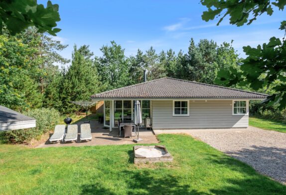 Moderne sommerhus med sauna og spa for hele familien