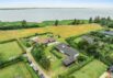 Charmende sommerhus lige ned til havnen (billede 1)