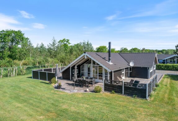 Familienfreundliches Ferienhaus in Bork Havn mit Whirlpool & Sauna