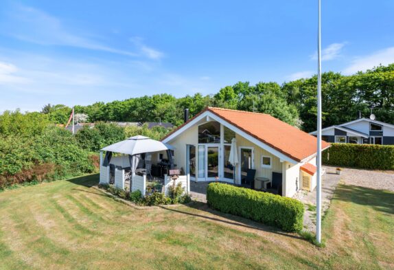 Charmerende sommerhus til 4 personer i Bork Hytteby