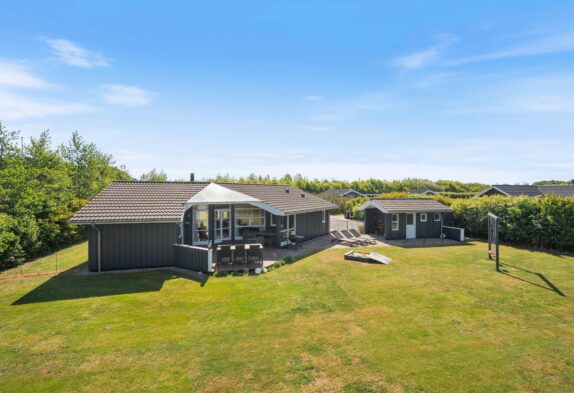 Gepflegtes Ferienhaus mit Kamin, Sauna und Whirlpool