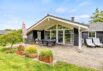 Charmerende sommerhus nær havet i Bork Havn (billede 1)