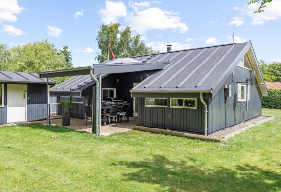Sommerhus ved fjorden med plads til 6 personer
