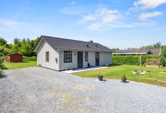 Gemütliches Ferienhaus mit Kaminofen für 5 Gäste in Bork Havn