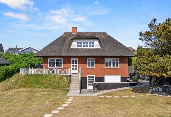 Authentisch Sommerhaus mit Aussenspa und Hund nah Strand