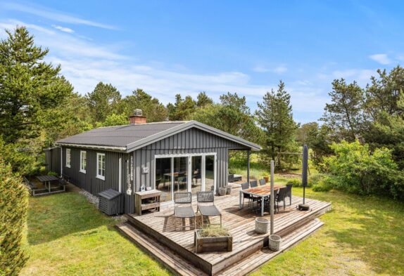 Skønt sommerhus i Henne Strand til rolige stunder