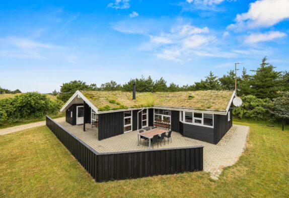 Klassisches Sommerhaus mit Sauna und Spa in Henne Strand