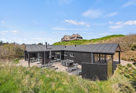 Ferienhaus mit Sauna und Kaminofen am schönen Henne Strand