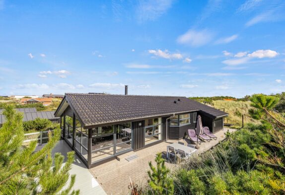 Sommerhaus mit Panoramablick in Henne Strand