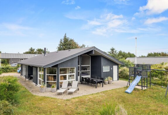 Schönes Sommerhaus mit Sauna, Whirlpool & Kamin in Henne