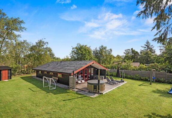 Familienfreundliches Ferienhaus mit Badetonne