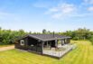 Lækkert klassisk sommerhus med brændeovn og shelter i Henne (billede 1)