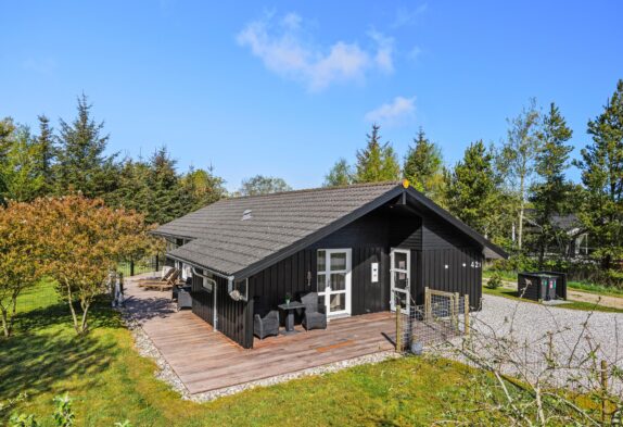Schönes 3-Sterne-Ferienhaus für 4 Personen – mit Spa und Brennofen