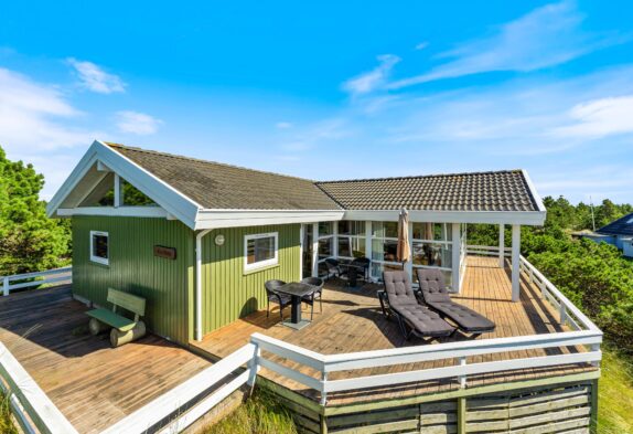 Ferienhaus mit fantastischer Aussicht, nur 500 m vom Strand