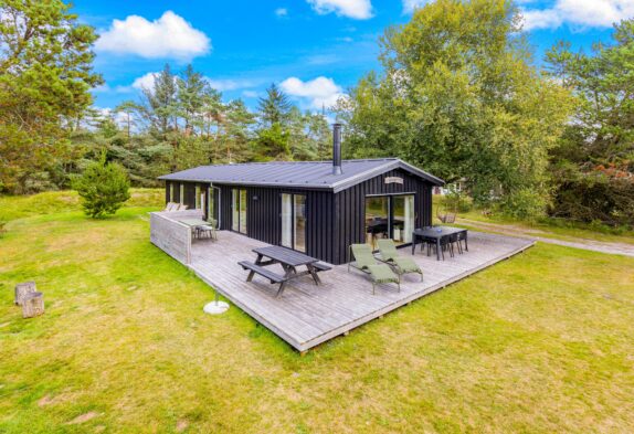 Gemütliches Sommerhaus in Vejers mit Feuerstelle und Badetonne