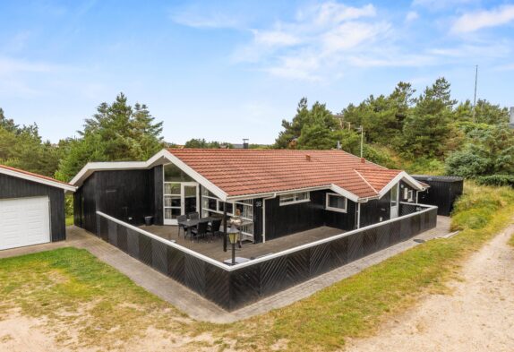 Skønt sommerhus med spa og sauna i Vejers
