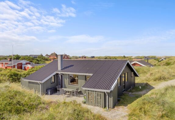 Gemütliches Ferienhaus mit Kamin – nur 300 Meter zum Strand