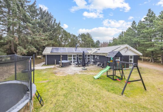 Poolhaus mit Badetonne in Vejers