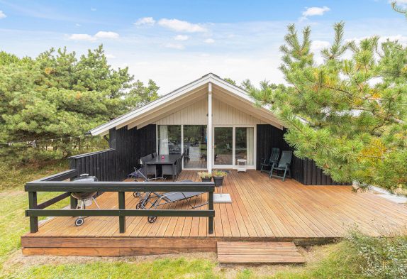 Uriges Holzhaus mit Sauna und privatem Naturgrundstück