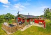 Hyggeligt sommerhus med 3 dejlige terrasser i Vejers Strand (billede 1)