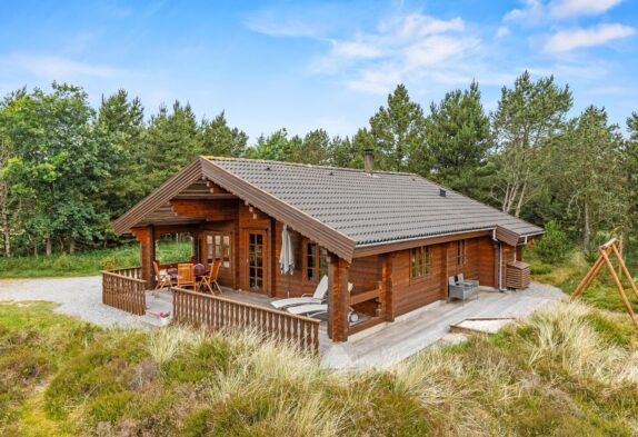 Rigtig hyggeligt træsommerhus med sauna
