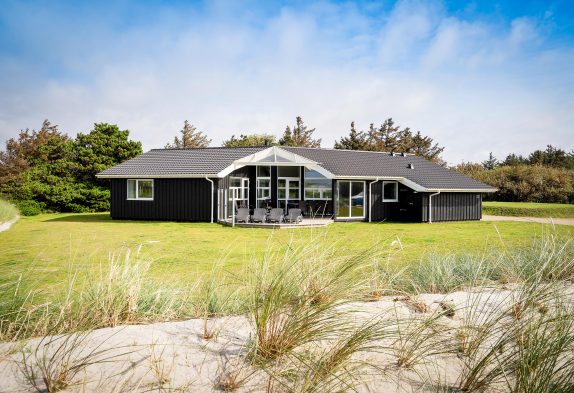 2018 erbautes 5-Sterne-Luxusferienhaus in strandnaher Lage in Blåvand
