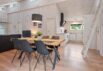 Centralt, moderne sommerhus med udendørs sauna og spa (billede 10)