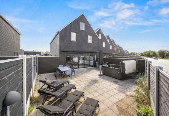 Luxusferienhaus in Blåvand mit Außenwhirlpool und Infrarotsauna