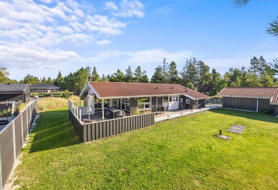 Gemütliches Ferienhaus in Blåvand für 8 Personen mit Sauna und Spa