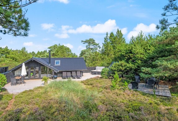 5 Sterne Ferienhaus mit Außen Whirlpool und Sauna – Blåvand