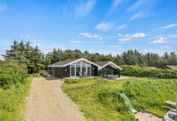 Flot feriehus med panoramaudsigt, pool og wellness