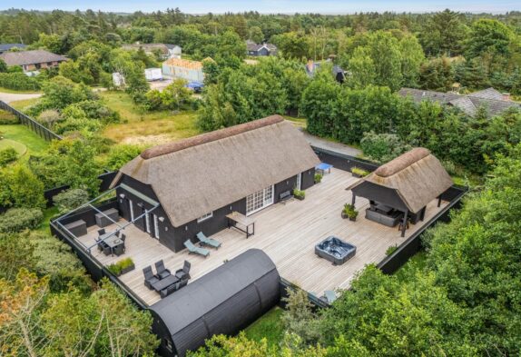 Jeres drømme-feriehus venter på jer i Blåvand