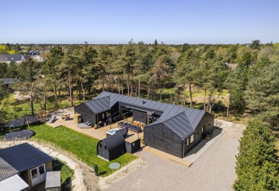 5+-Sterne-Ferienhaus für 10 Personen in Blåvand