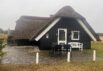 Charmerende feriehus tæt på strand og by (billede 1)