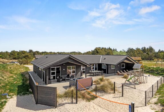 Entdecke dein Traum-Ferienhaus in Blåvand: Solhaven 9