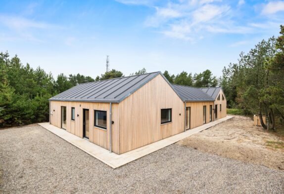 Traumhaftes Ferienhaus mit Pool, Aussenwhirlpool und Sauna in Blåvand