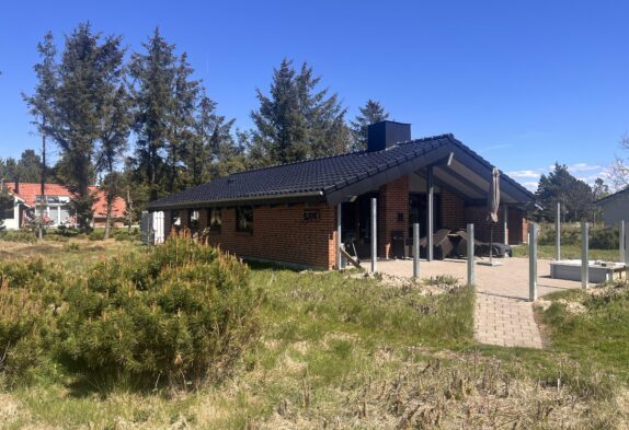 Sommerhus på stor naturgrund i Blåvand