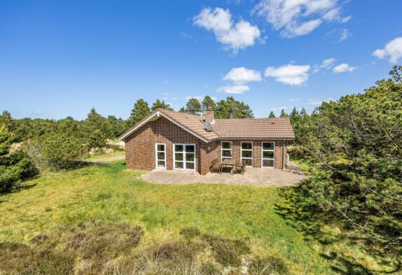 Kleines, gemütliches Ferienhaus mit Kamin in Blåvand