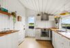 Hyggeligt sommerhus med sauna, brændeovn og udebruser (billede 3)