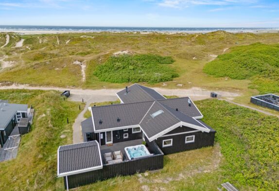 Schönes Sommerhaus mit Sauna & Panoramablick – 1. Dünenreihe