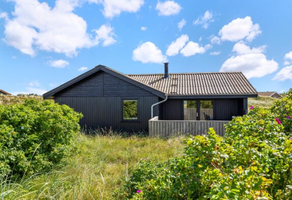 Hyggeligt sommerhus i Bjerregård – 2 hunde velkommen