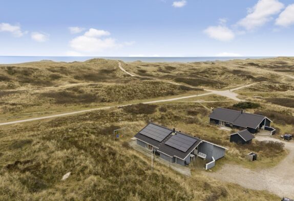 Klassisches Ferienhaus für 6 Personen – 75 Meter von der Nordsee entfernt.